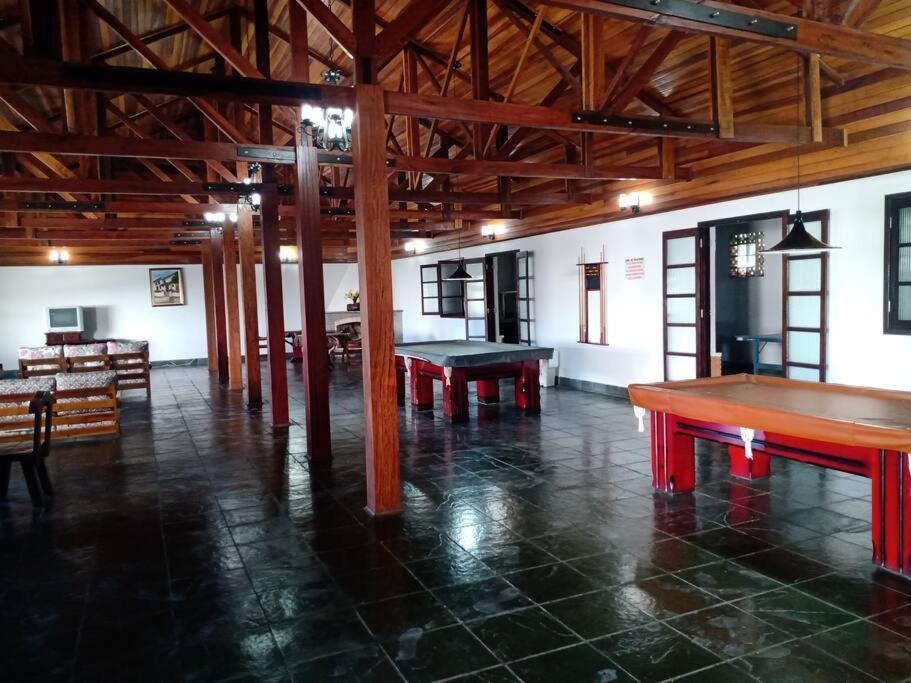 Apto Inteiro Com 3 Quartos * Campos do Jordao